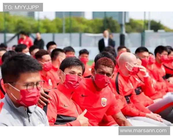 上海足球队逆袭之旅的真实记录与感人故事 上海足球队逆袭之旅的真实记录与感人故事