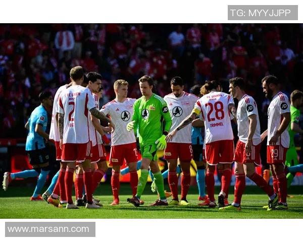 北京足球队团队协作深度解析与其他球队的对比分析