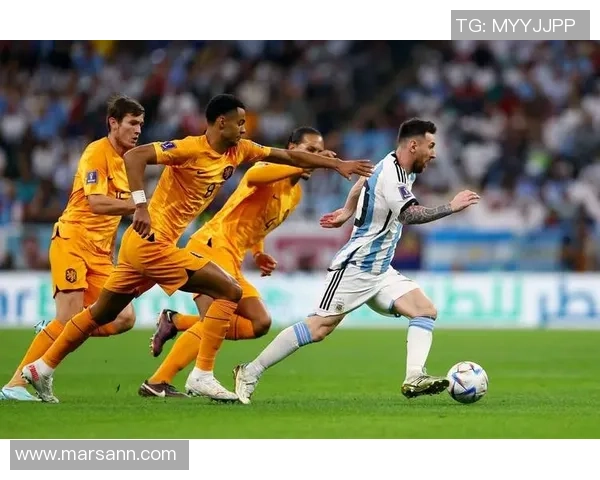 足球明星们的精彩瞬间合影集锦尽显球场风采与友谊之美