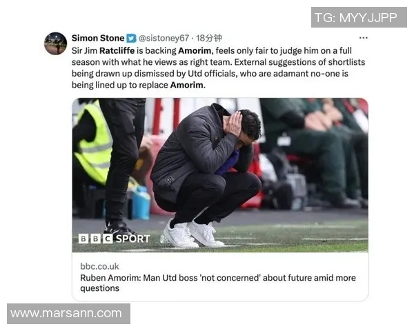 足球明星幽默回应记者提问重演引发现场笑声不断