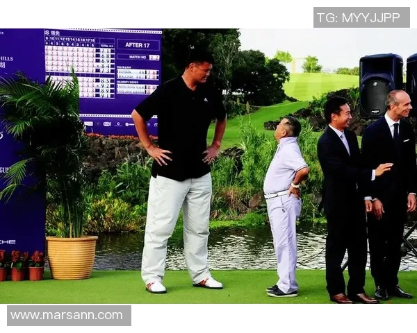 足球明星身高不够但魅力无限揭秘丑矮球员的成功之路与心路历程